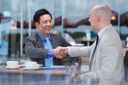 Business hand shake deal depositphotos 32650223 petit